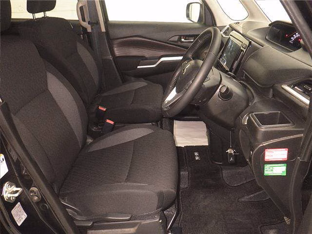 MITSUBISHI DELICA D:2
