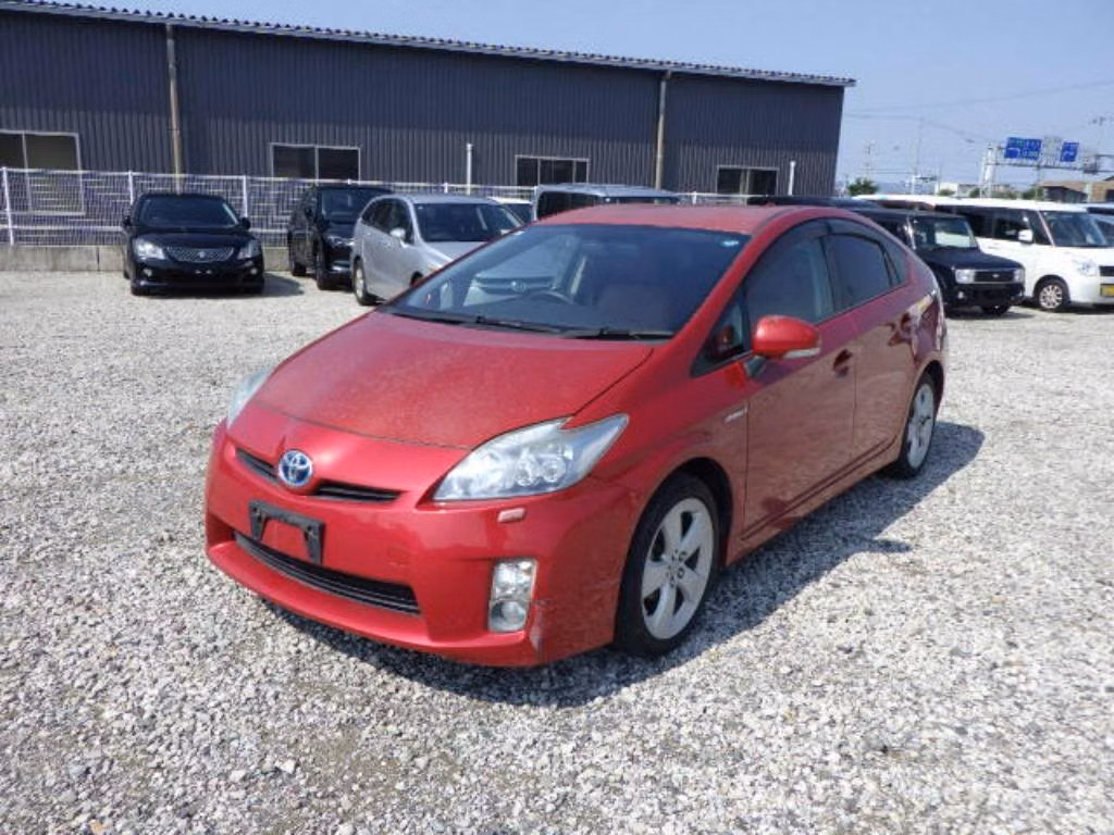 TOYOTA PRIUS