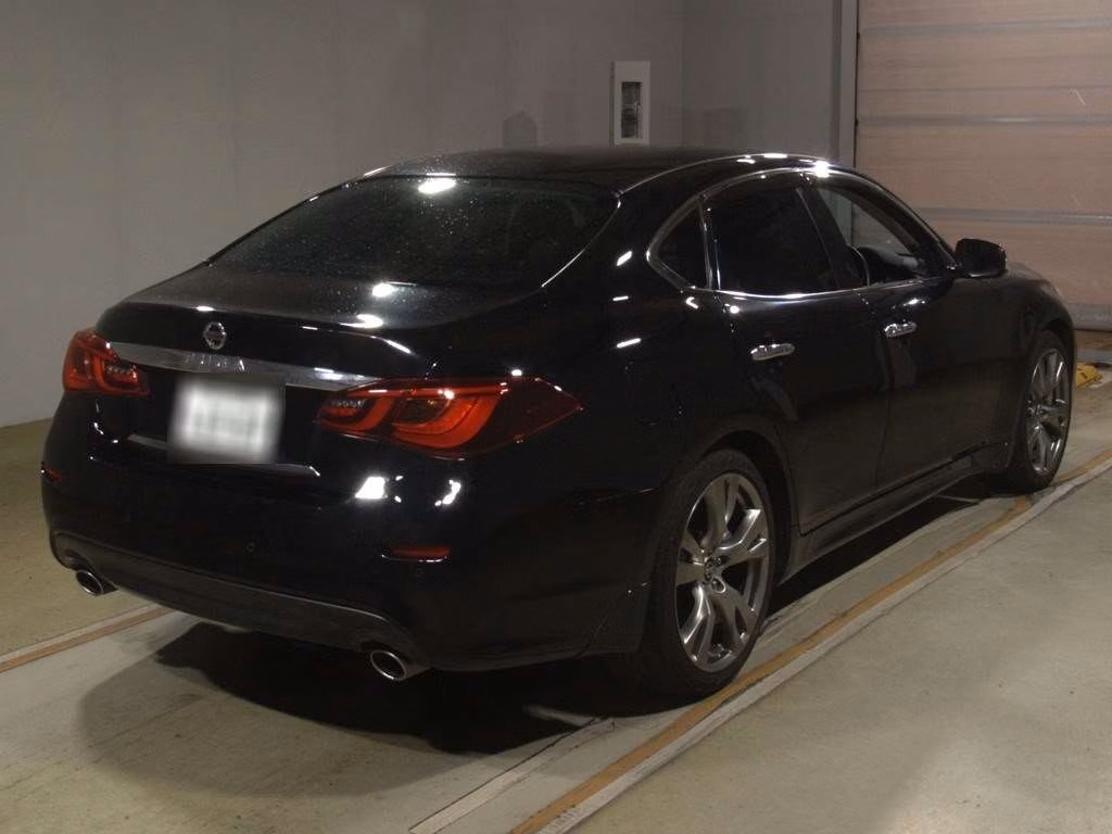 NISSAN FUGA