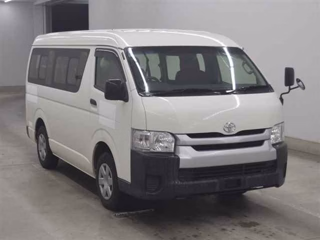 TOYOTA HIACE