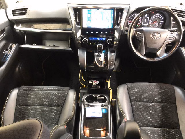 TOYOTA VELLFIRE