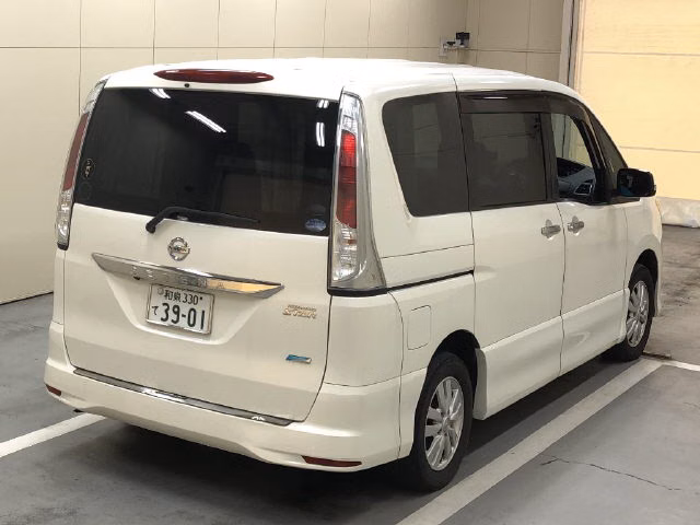 NISSAN SERENA