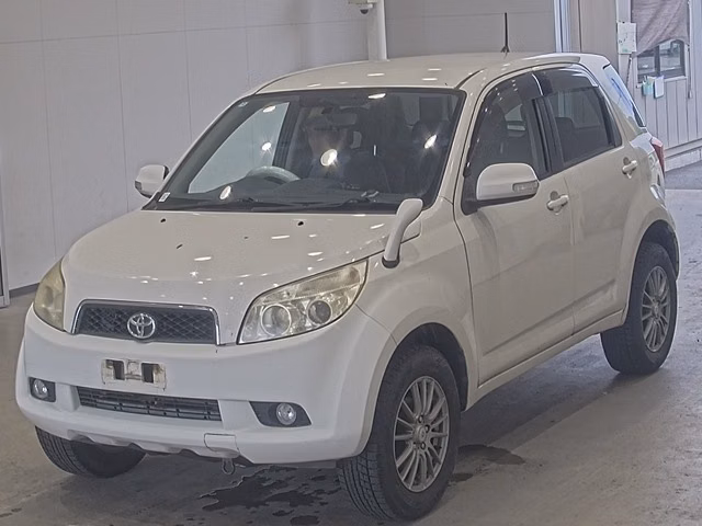 TOYOTA RUSH