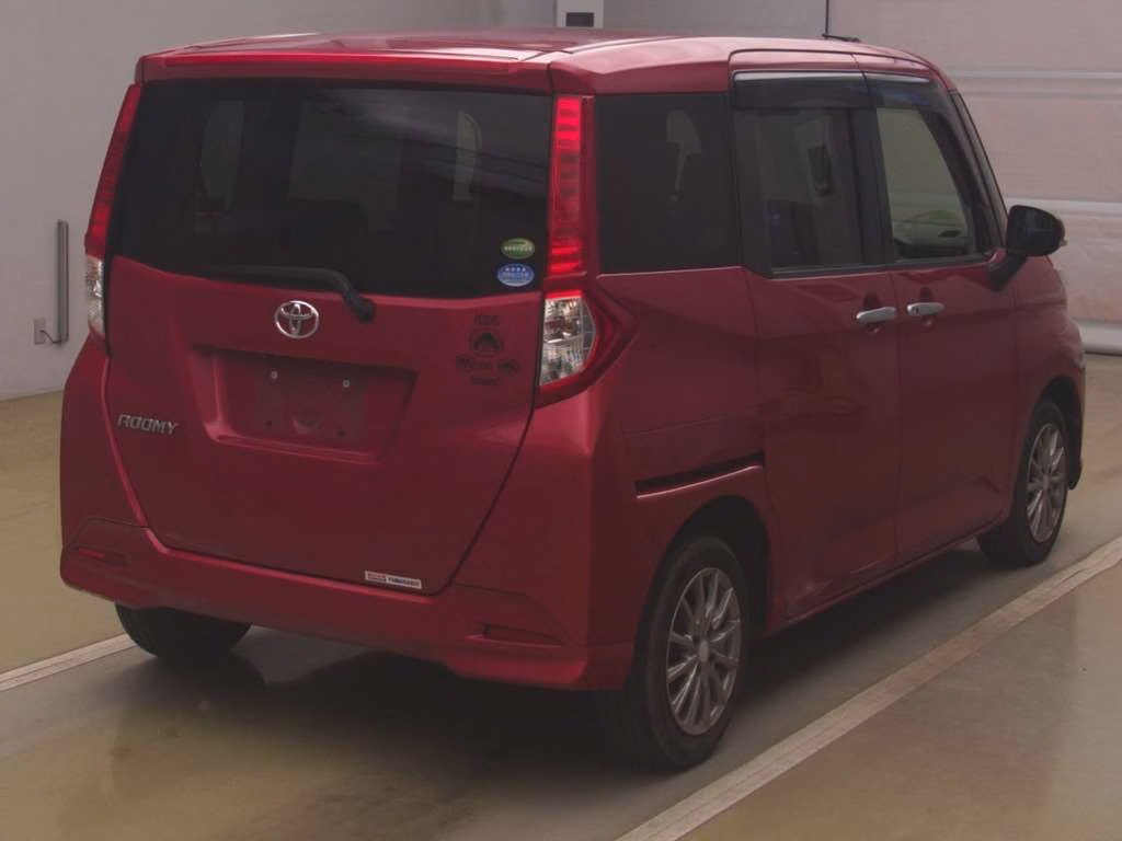 TOYOTA ROOMY