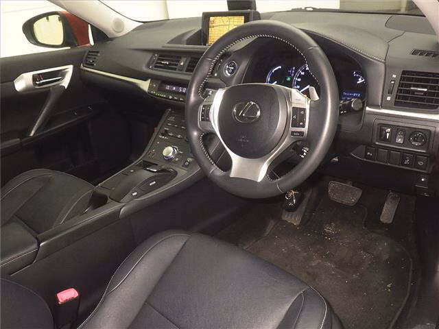 LEXUS CT200H
