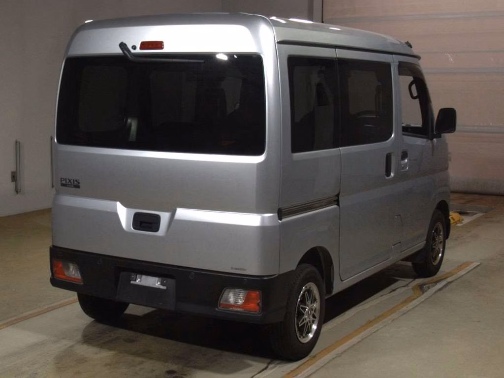 TOYOTA PIXIS VAN