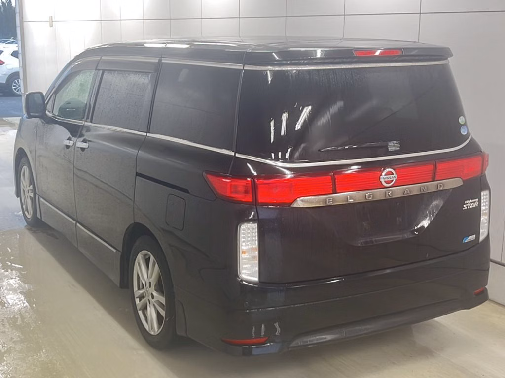 NISSAN ELGRAND