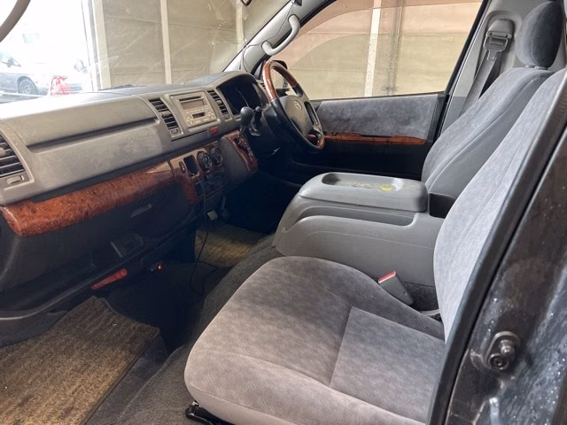 TOYOTA REGIUS ACE