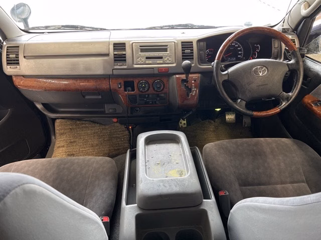 TOYOTA REGIUS ACE
