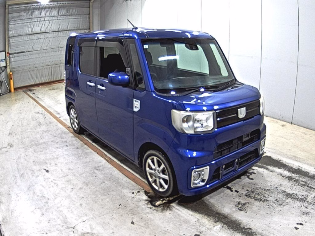 DAIHATSU WAKE