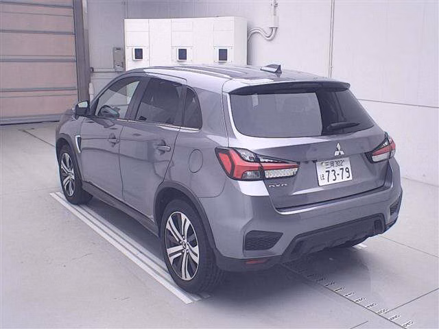 MITSUBISHI RVR