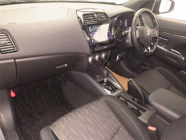 MITSUBISHI RVR