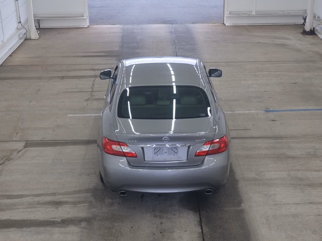 NISSAN FUGA