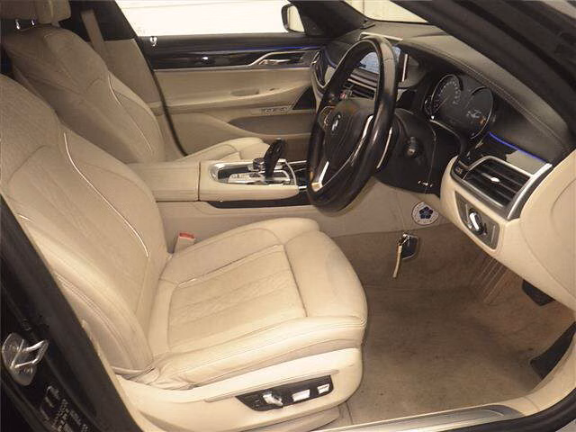 BMW 7-SERIES