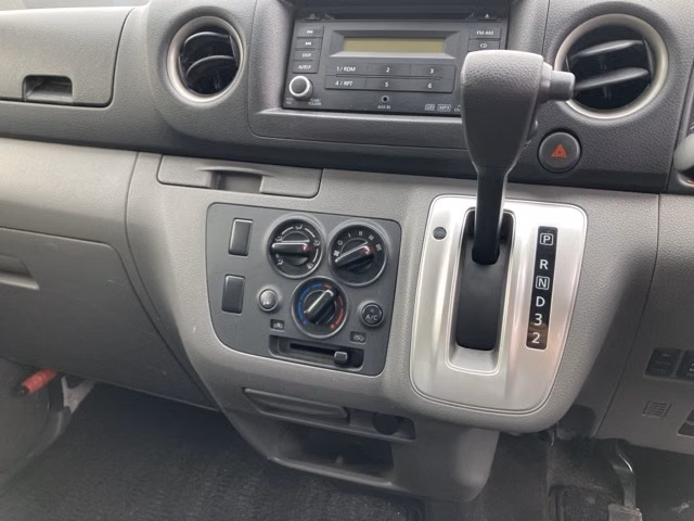 NISSAN NV350 CARAVAN