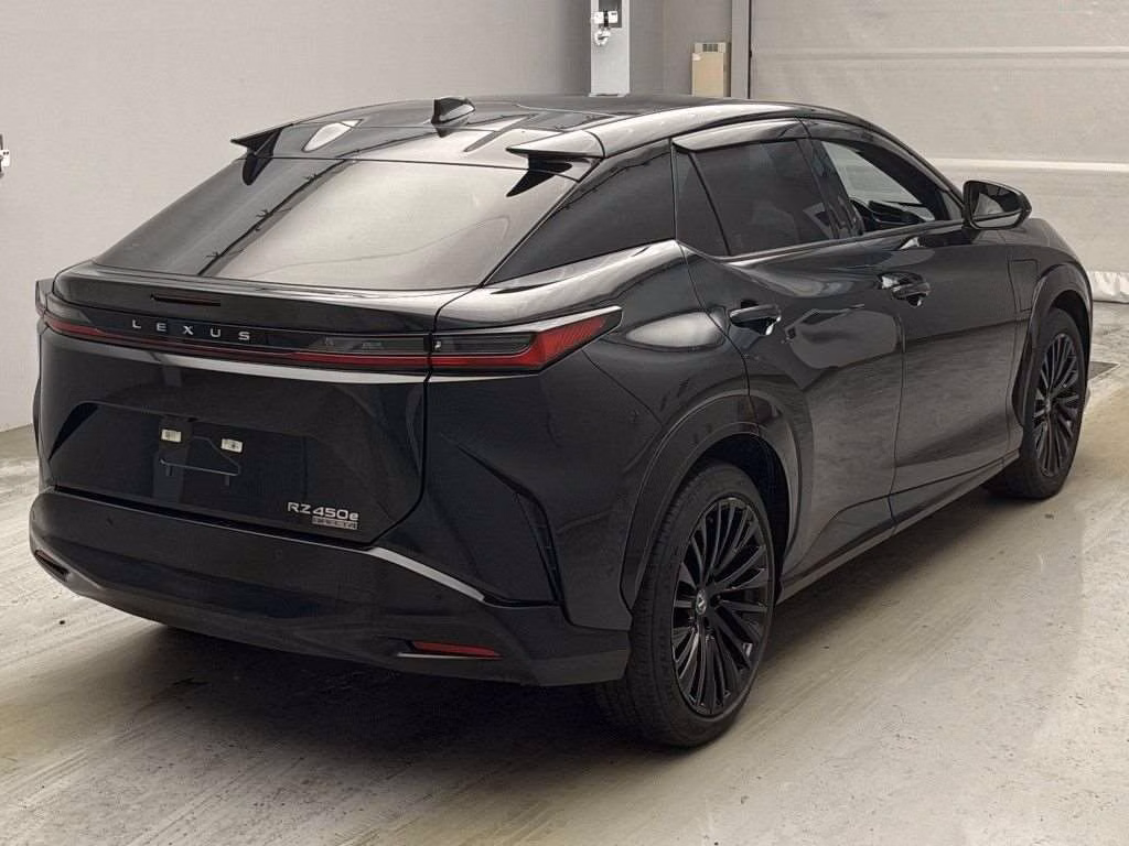 LEXUS RZ450E