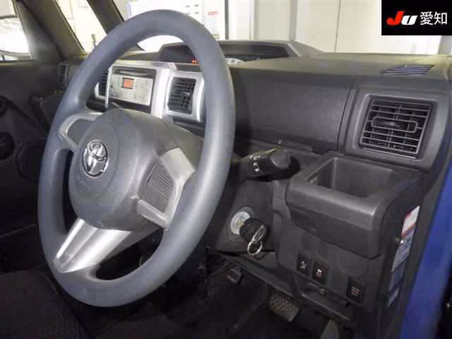 TOYOTA PIXIS MEGA