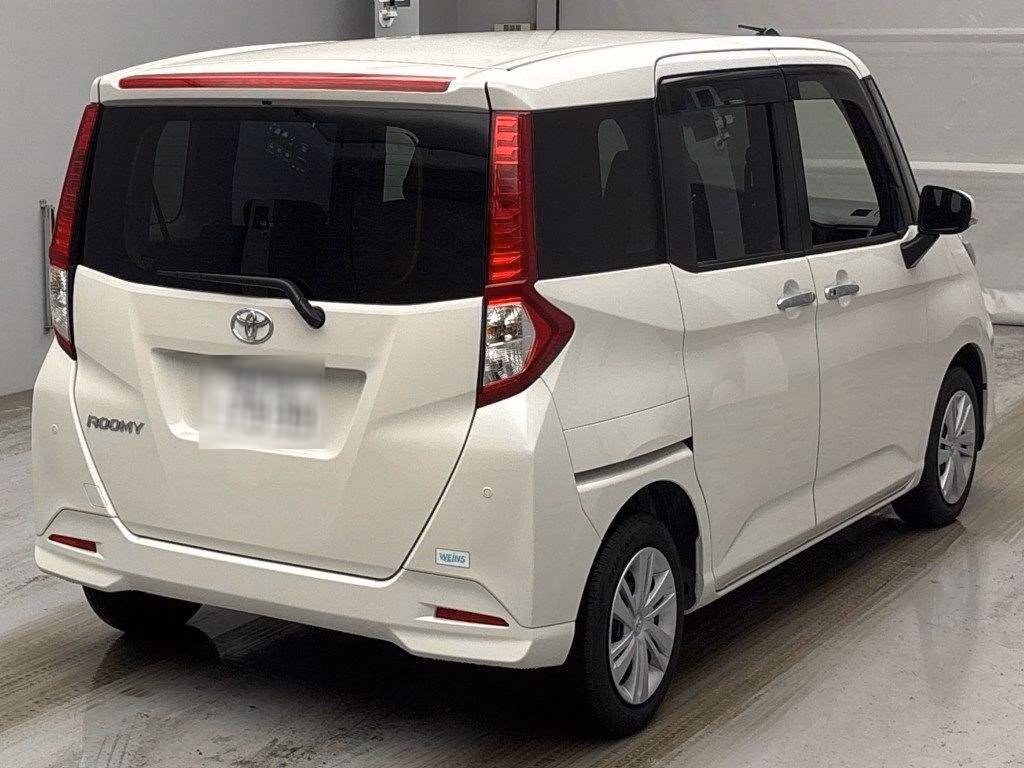 TOYOTA ROOMY