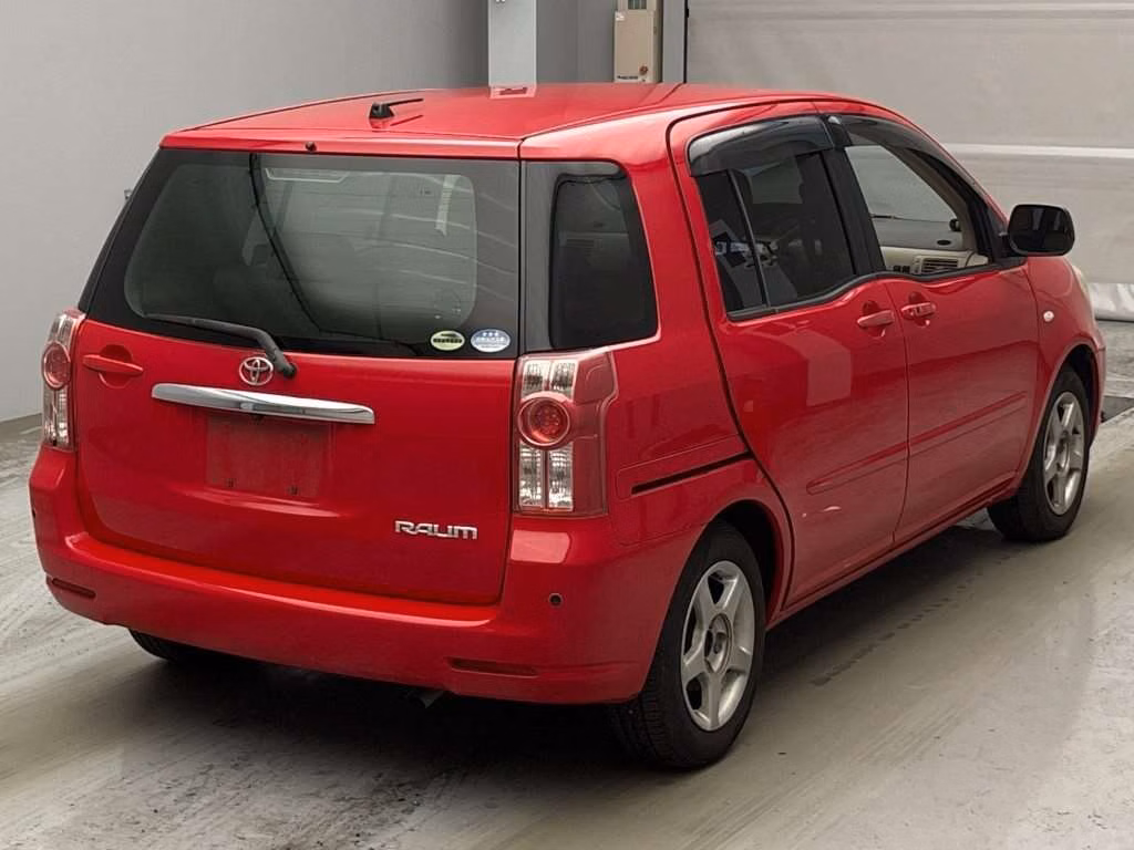 TOYOTA RAUM
