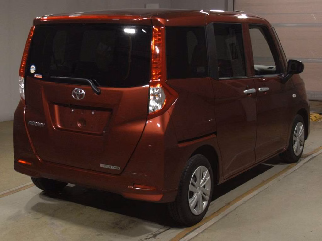 TOYOTA ROOMY
