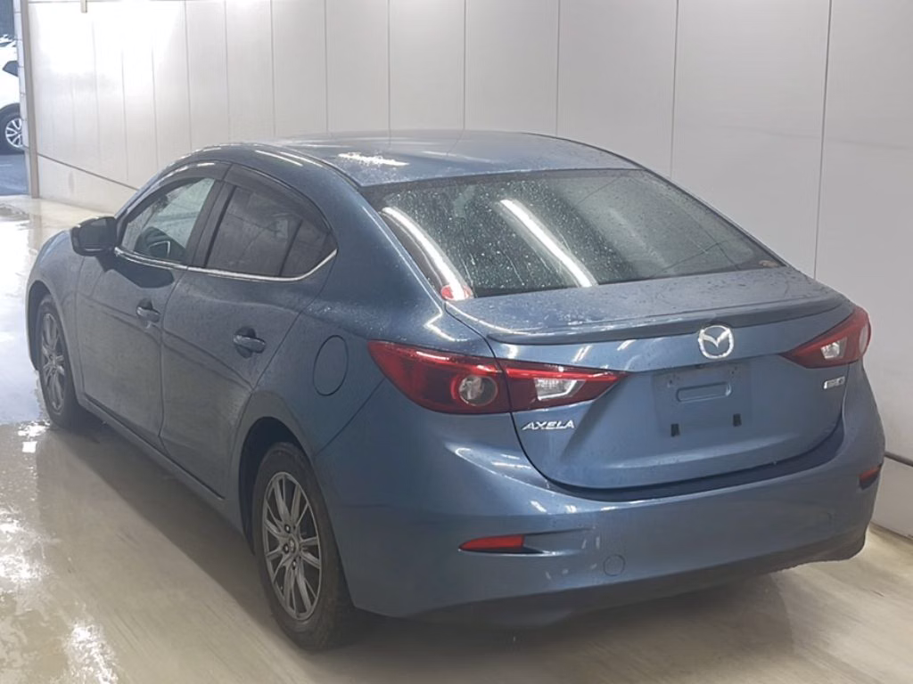 MAZDA AXELA