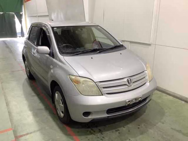 TOYOTA IST