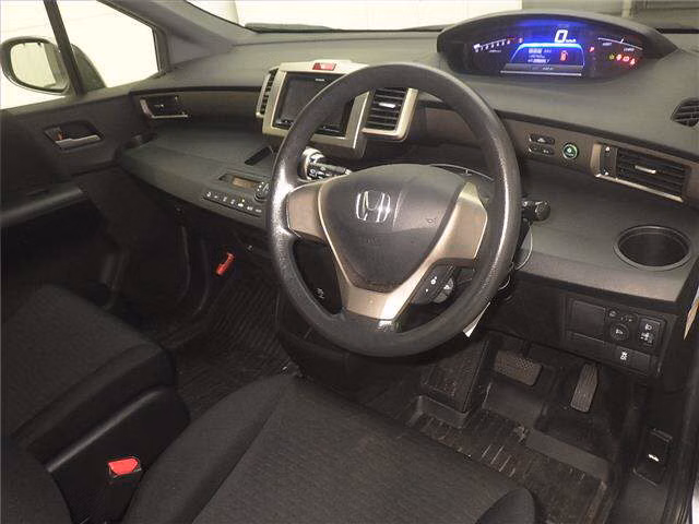 HONDA FREED SPIKE