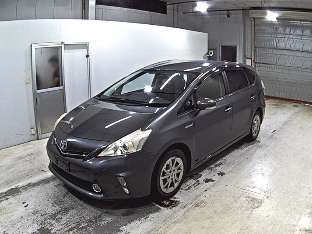 TOYOTA PRIUS ALPHA