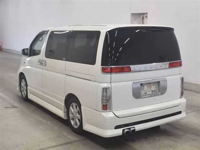 NISSAN ELGRAND