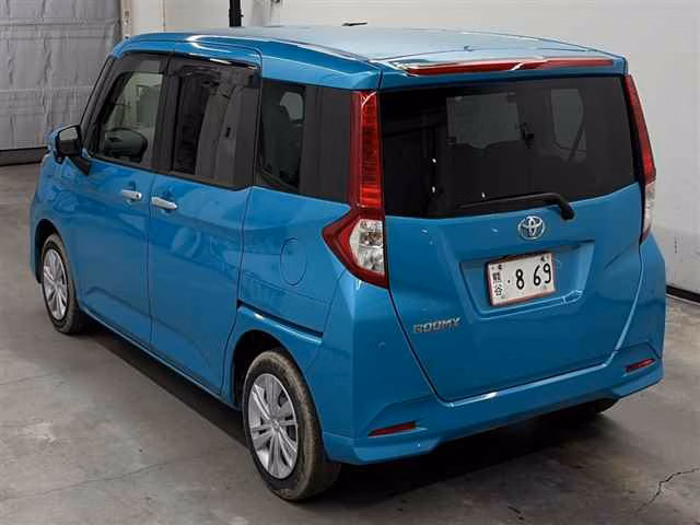 TOYOTA ROOMY