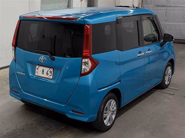 TOYOTA ROOMY