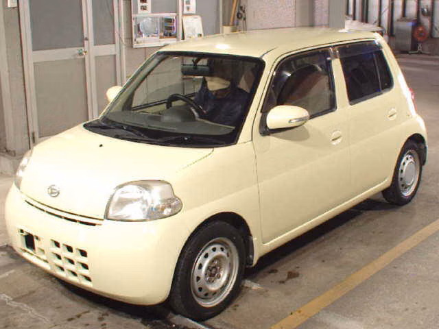DAIHATSU ESSE