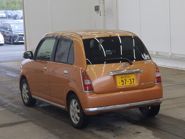 DAIHATSU MIRA GINO
