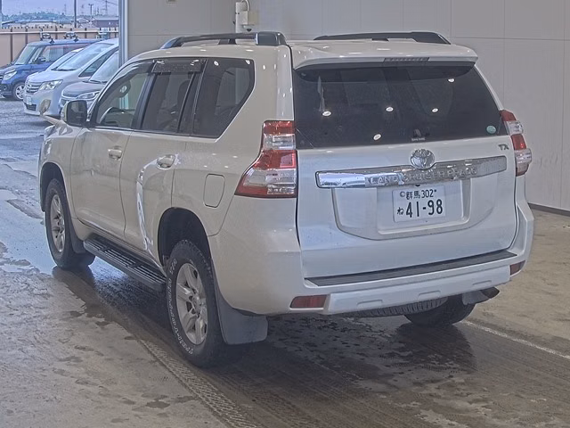 TOYOTA LAND CRUISER PRADO