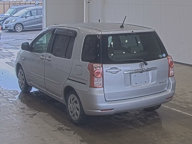 TOYOTA RAUM