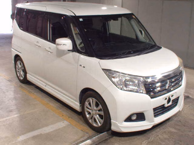 MITSUBISHI DELICA D:2