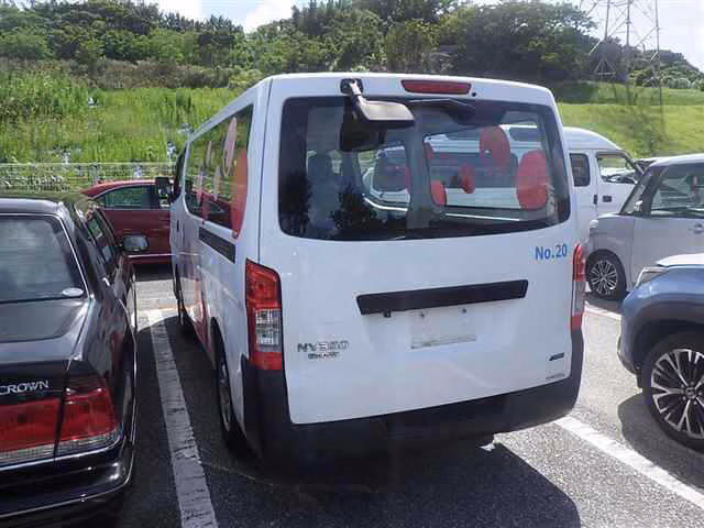 NISSAN NV350 CARAVAN