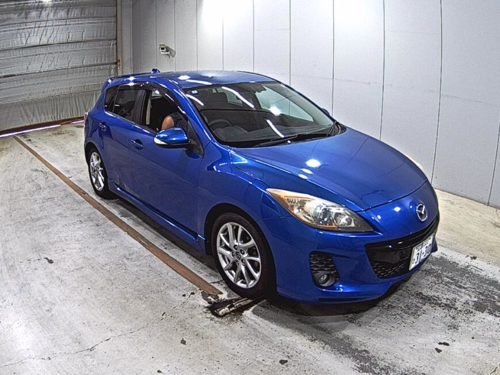 MAZDA AXELA