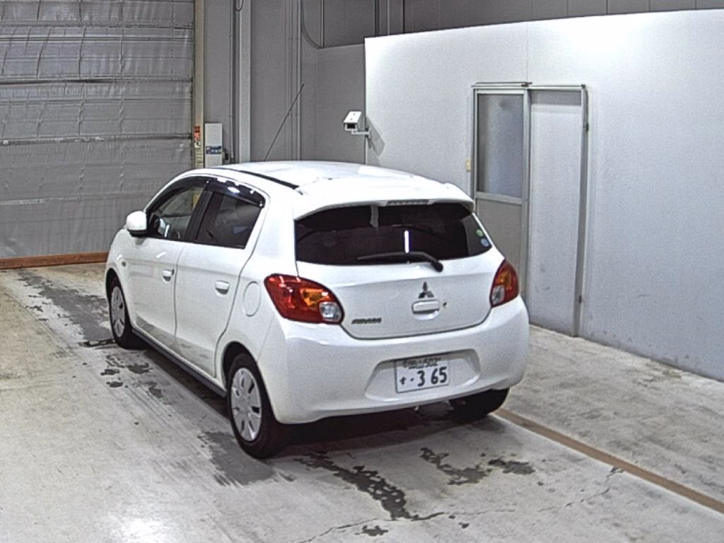 MITSUBISHI MIRAGE