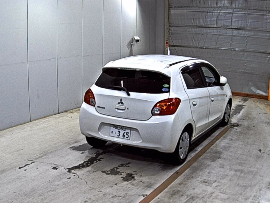 MITSUBISHI MIRAGE