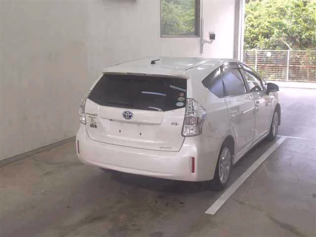 TOYOTA PRIUS ALPHA