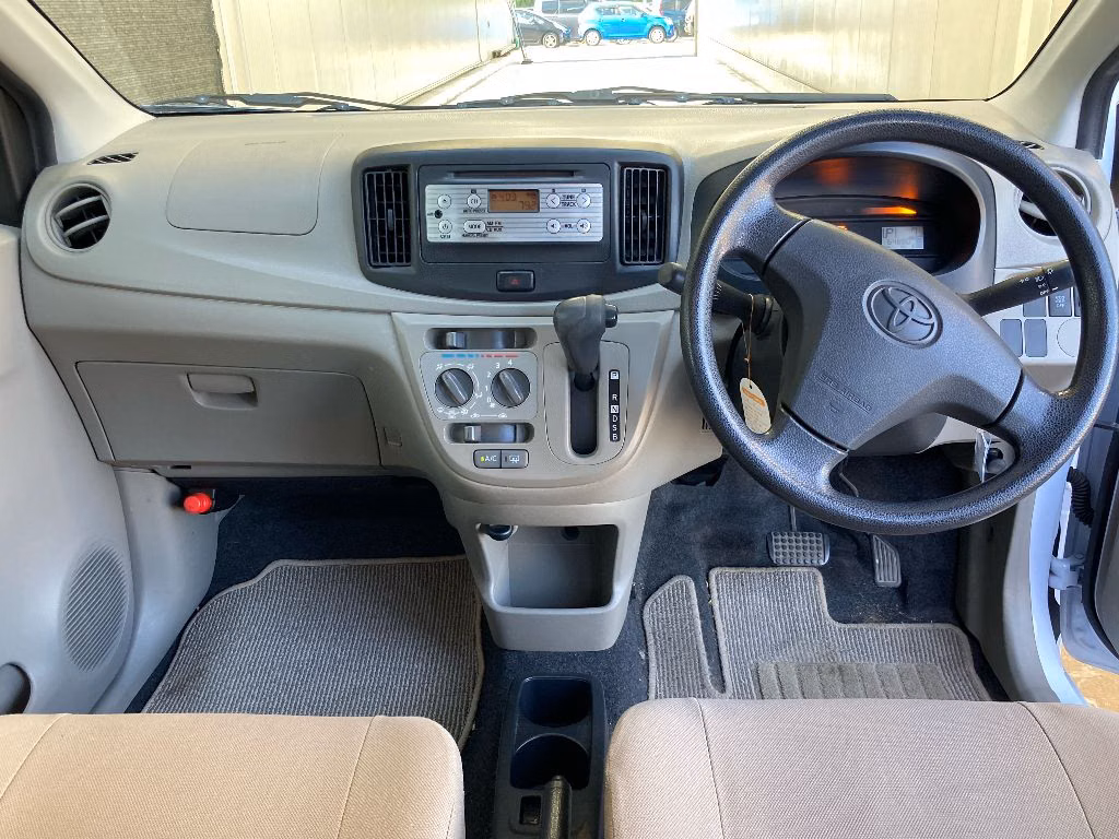 TOYOTA PIXIS EPOCH