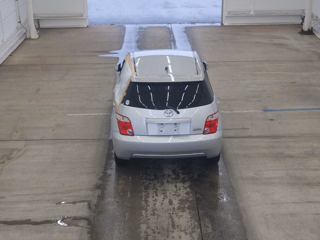 TOYOTA IST
