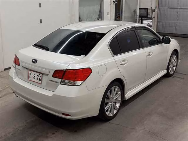 SUBARU LEGACY B4