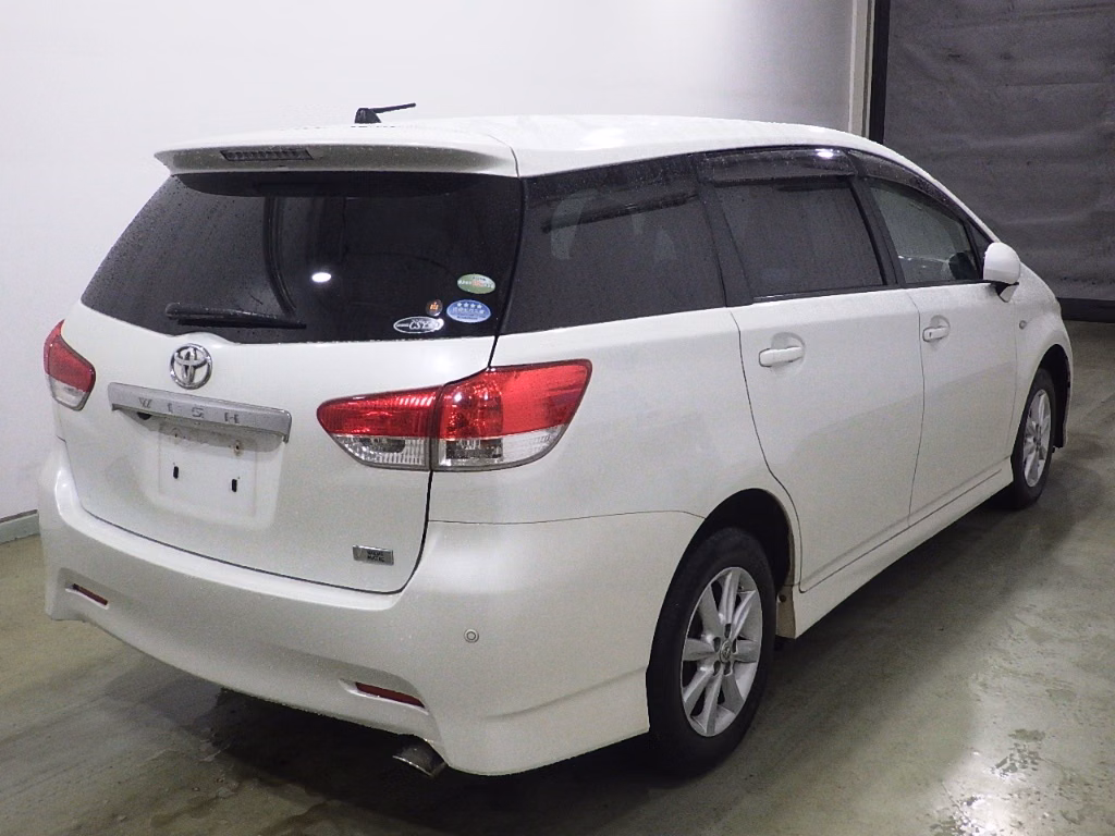 TOYOTA WISH