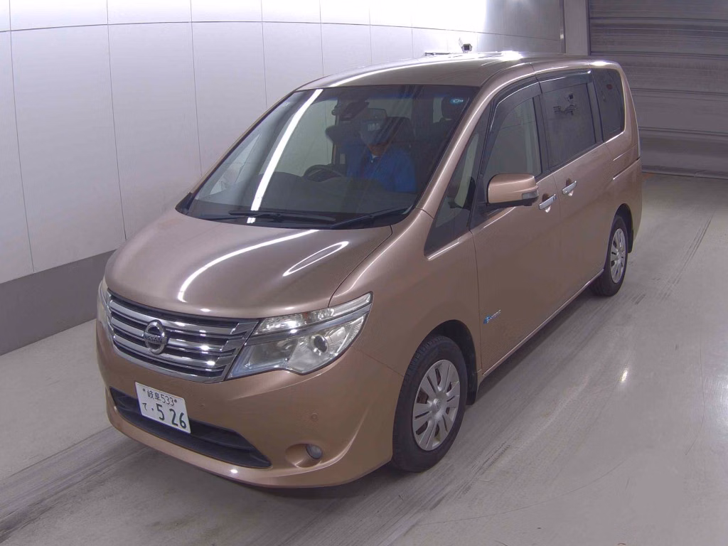 NISSAN SERENA