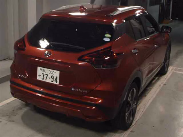 NISSAN KICKS