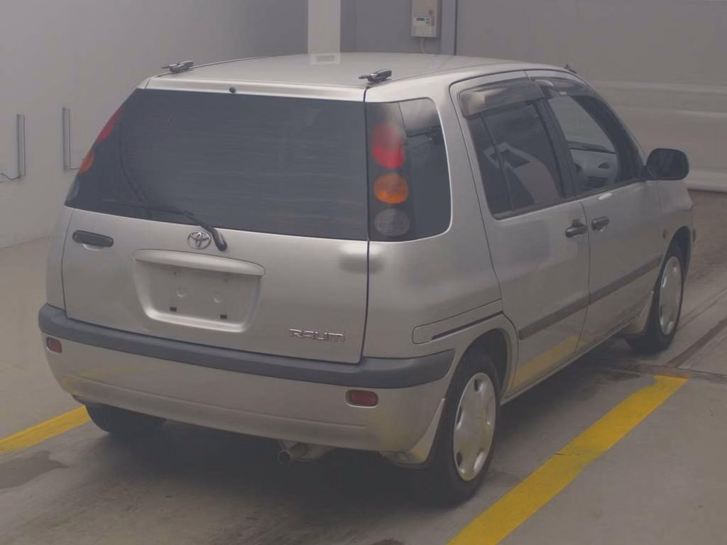 TOYOTA RAUM