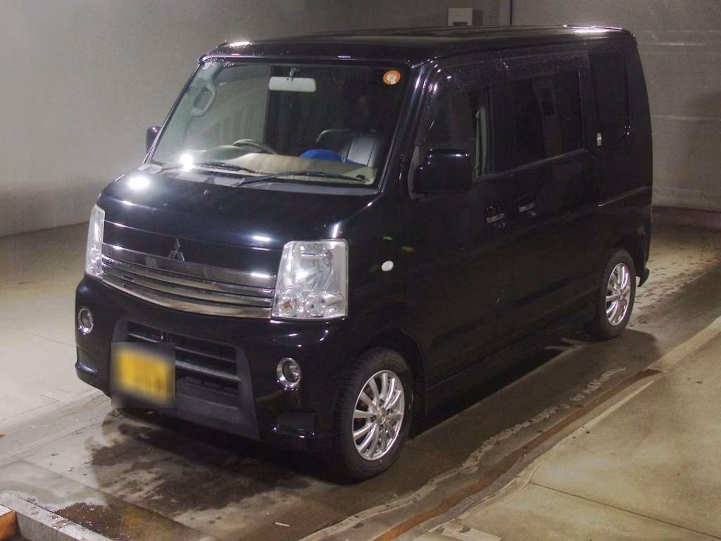 MITSUBISHI TOWN BOX