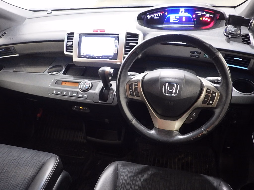 HONDA FREED SPIKE